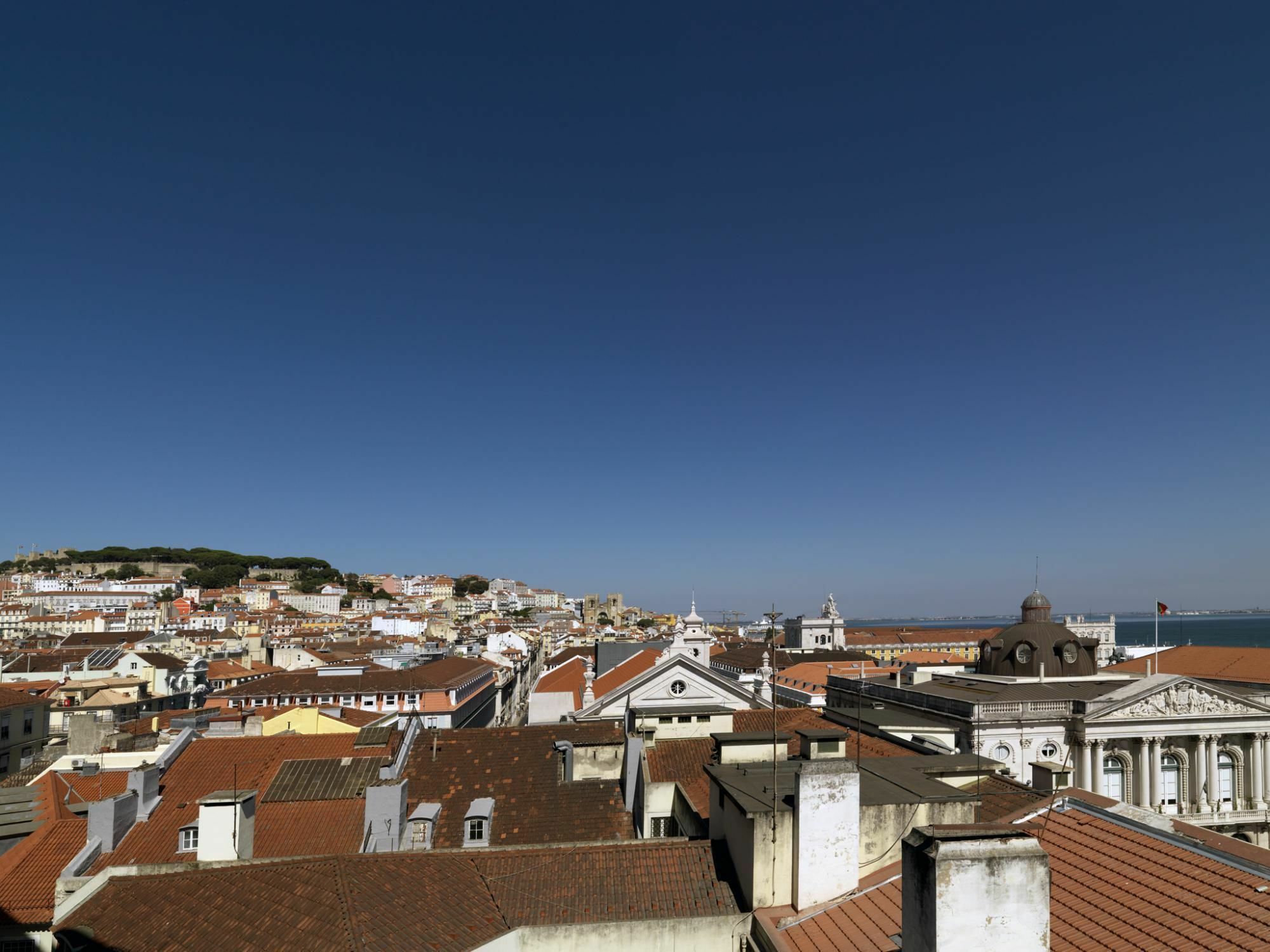Feels Like Home Chiado Prime Suites Lisbon Exterior photo